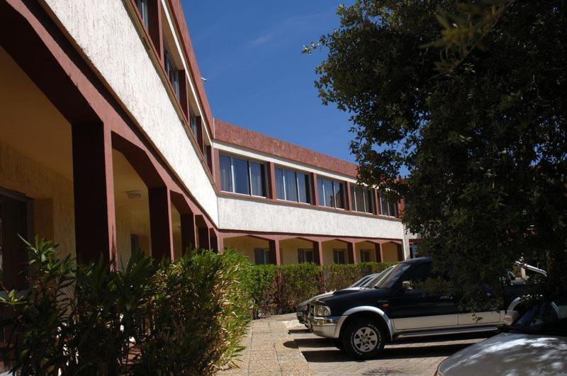 Hotel Le Lagon Rochefort-du-Gard Buitenkant foto