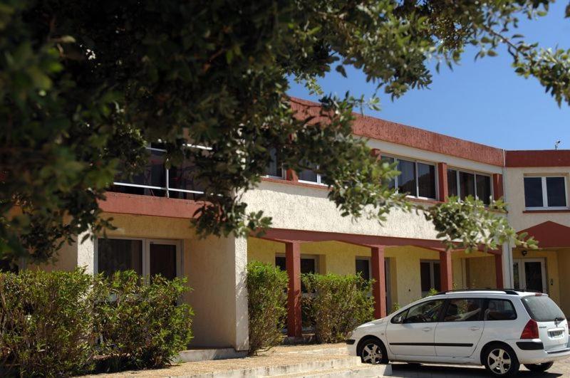 Hotel Le Lagon Rochefort-du-Gard Buitenkant foto