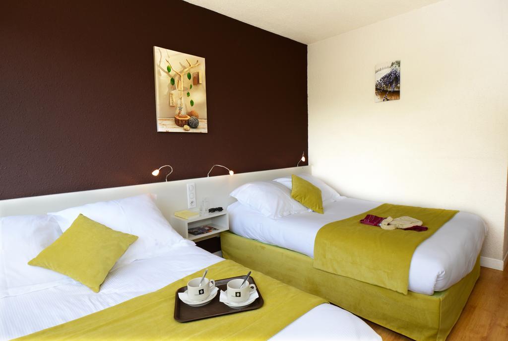 Hotel Le Lagon Rochefort-du-Gard Buitenkant foto