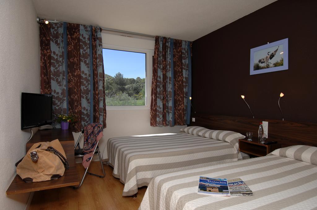 Hotel Le Lagon Rochefort-du-Gard Kamer foto